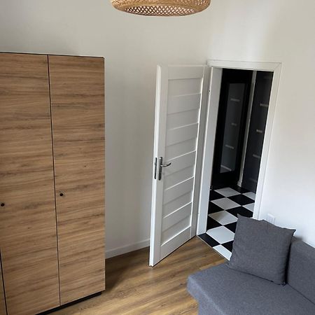 Urokliwy Loft W Ncl Kamienica Vabank 34 Lägenhet Łódź Exteriör bild