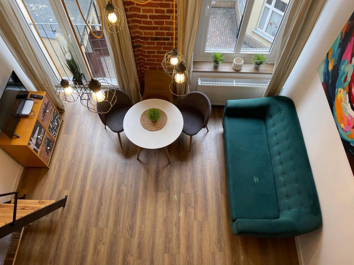 Urokliwy Loft W Ncl Kamienica Vabank 34 Lägenhet Łódź Exteriör bild